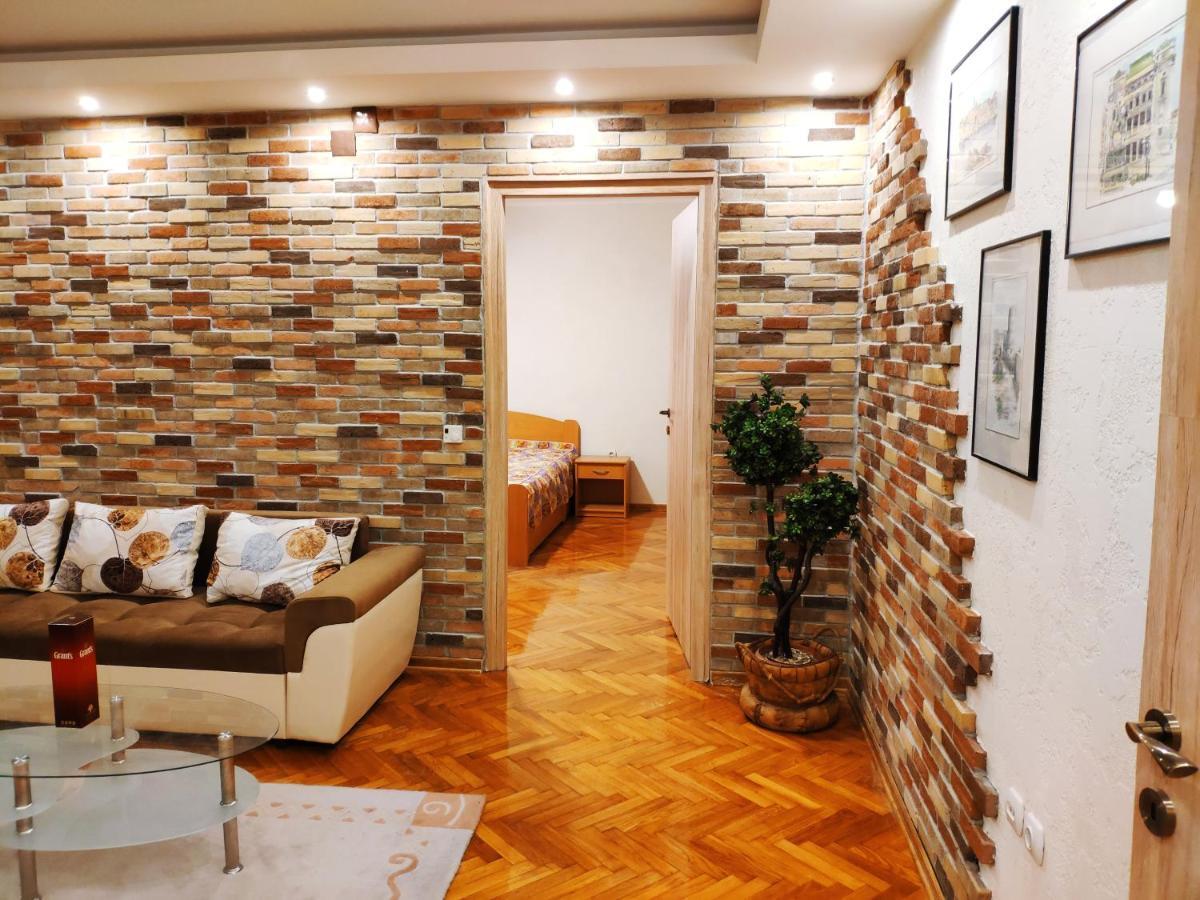 V2 With Love - Vintage Modern And Spacious Belgrád Kültér fotó