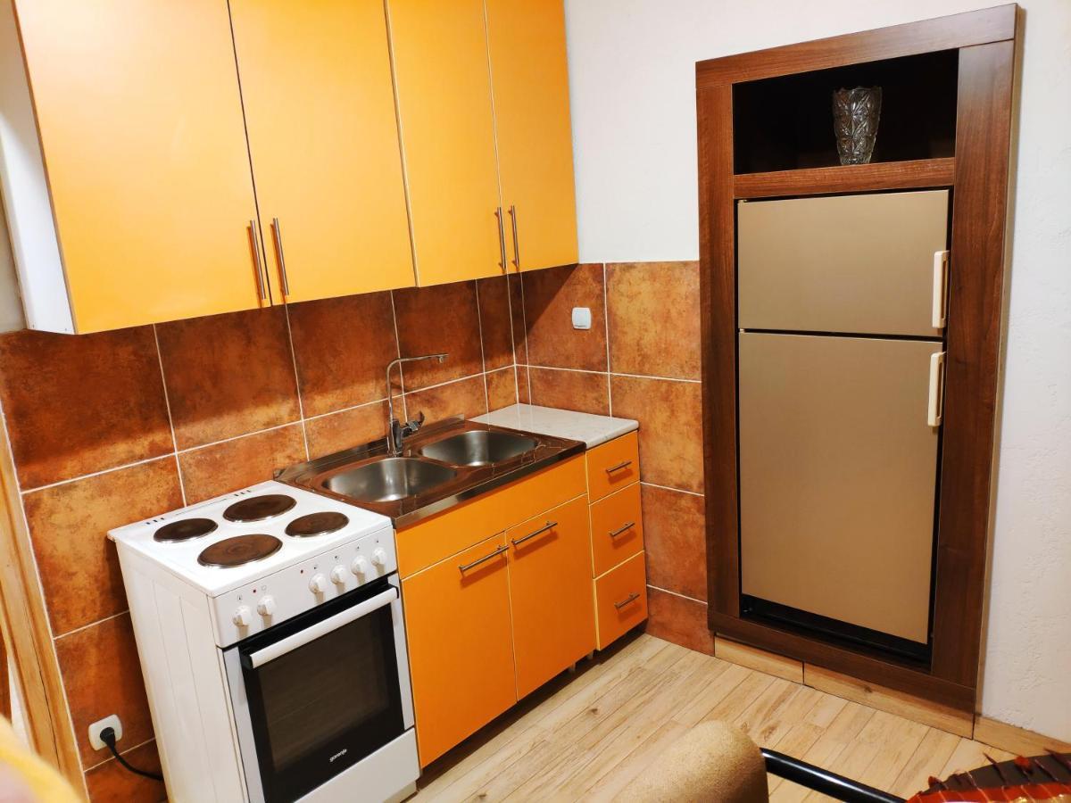 V2 With Love - Vintage Modern And Spacious Belgrád Kültér fotó